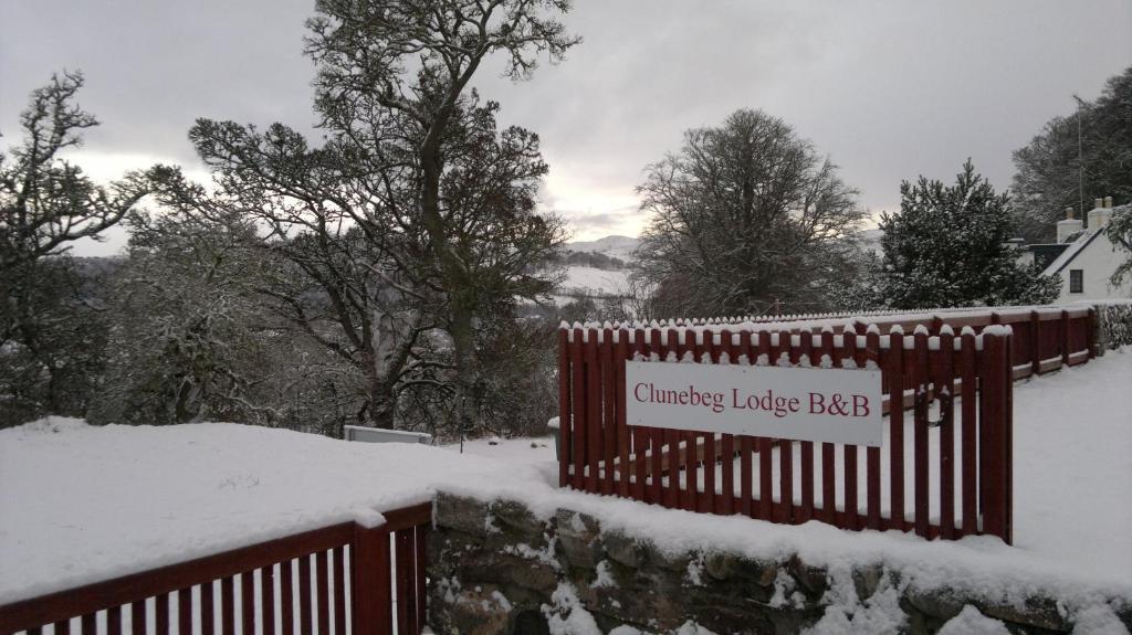 Clunebeg Lodge Drumnadrochit Exterior foto